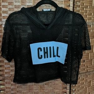 🆕Fashion Nova "Chill" Cropped Graphic Tee Fishnet Mesh Hoodie Sz S